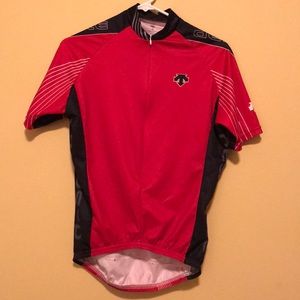 Descente cycling jersey